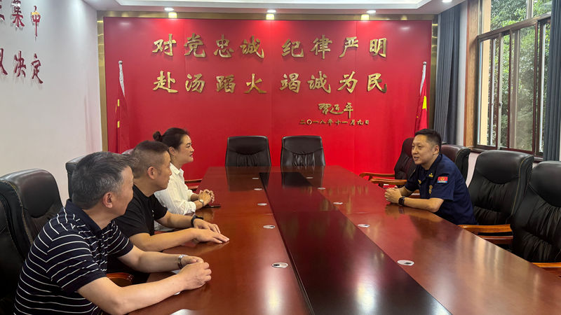 浦江農批市場開展“八一”擁軍慰問活動